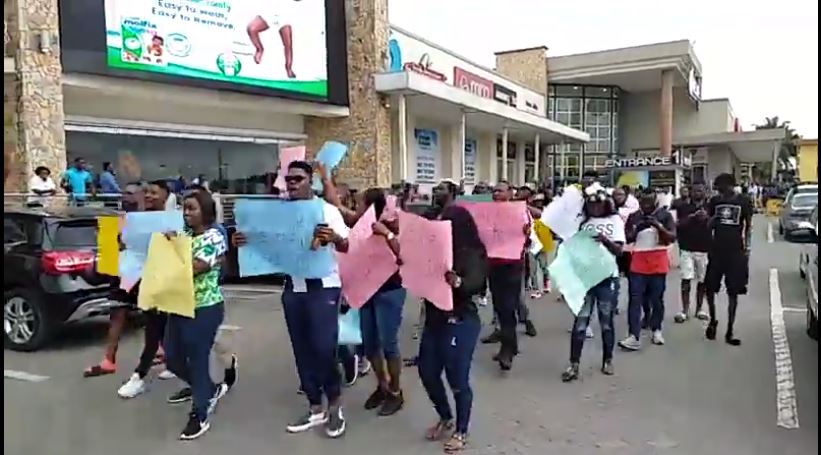 Nigerians invade Shoprite, MTN office shut over xenophobic attacks, Xenophobia: Nigerian Police arraign 83 for looting South African stores 