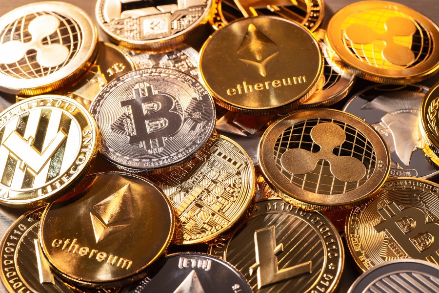 Bitcoin merită investit astăzi?