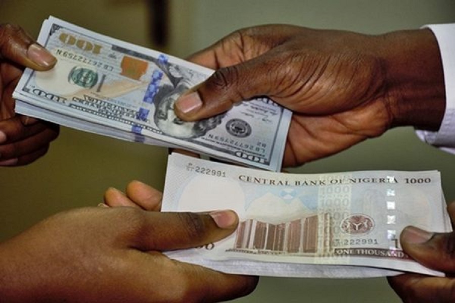 Naira stabilizes at black market as CBN continues its intervention in forex market