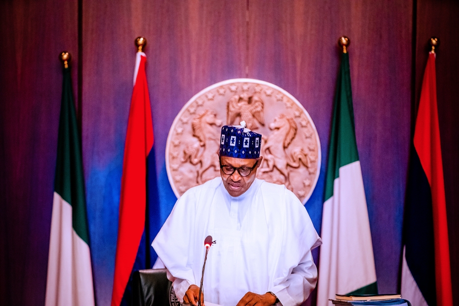 Buhari gives approval of use of old N200 notes till April 10