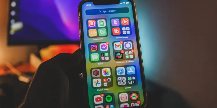 Apple bars developers from cloning apps on the App Store