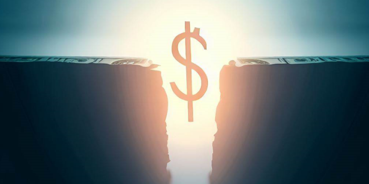 Analysts worry as the gap between official and black market rates grows