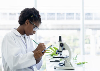 GIZ research reveals difficulties in attracting healthcare workers to rural PHCs, organises hackathon