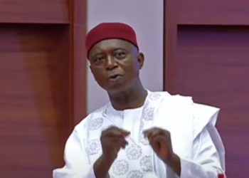 Senator calls for Nigeria’s foreign reserves management to be handed over to Nigerian banks