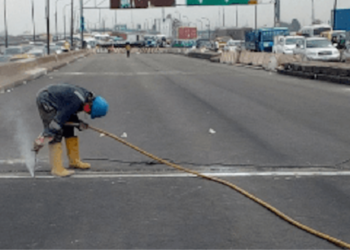 Lagos intensifies dislodgement of vehicles on Idumota, Ebute Ero, Iddo and other bridges