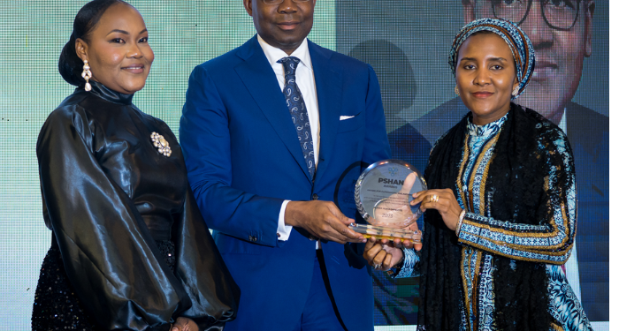 L-R : Dr. Tinuola Akinbolagbe, MD/CEO Private Sector Health Alliance of Nigeria (PSHAN); Aigboje Aig-Imoukhuede (CON), Director, PSHAN; Fatima Aliko-Dangote, G.E.D Commercial Operations