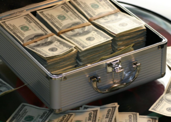 Wealth Transfer: 1000 billionaires to hand down $5.2 trillion to heirs by 2043