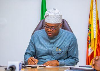 Oyo State to upgrade primary health centers to 24 hours medical centers