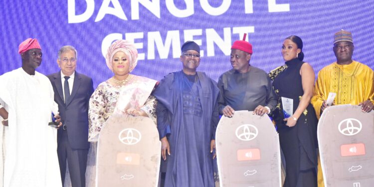 Customers, distributors hail Dangote for his support, encouragement at Awards Night