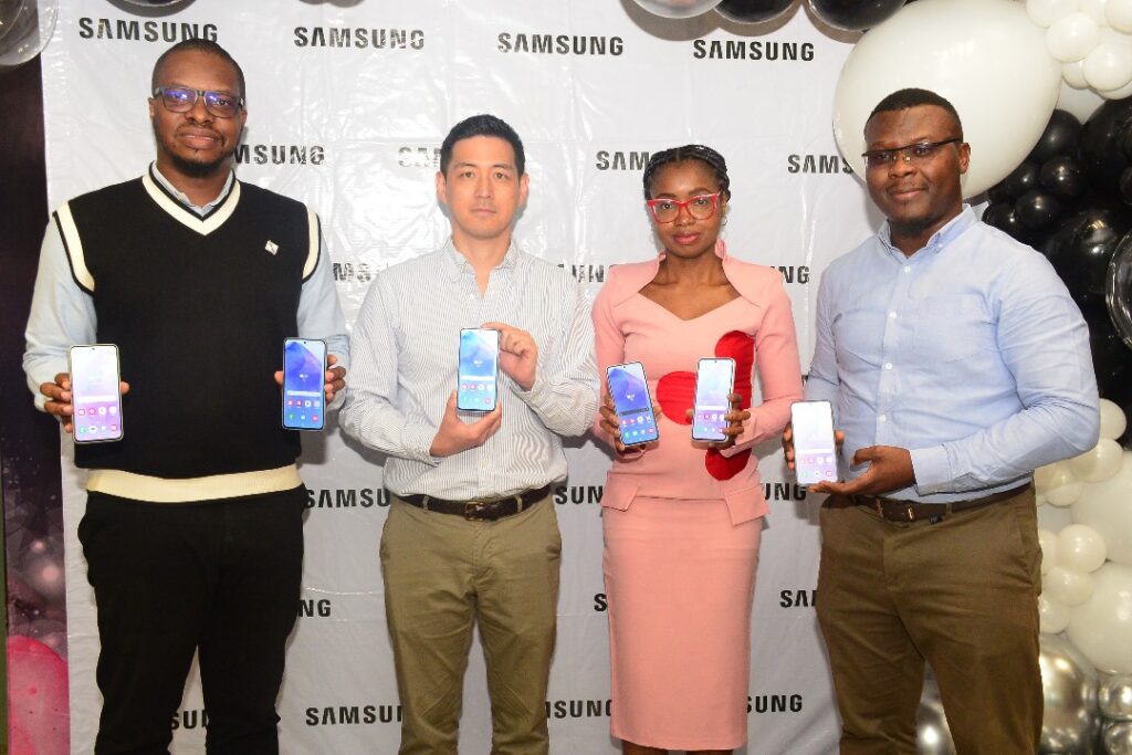 Samsung Galaxy A55 5G et Samsung Galaxy A35 5G