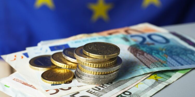 Range trading explained by Octa broker