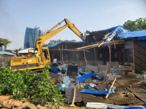 Lagos govt commences demolition of shanties, illegal structures on Bourdillon Road, Ikoyi 