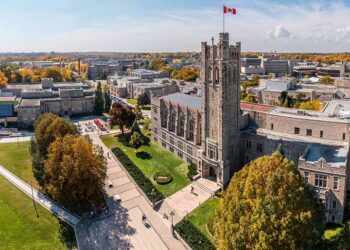 Canadian university offers funded national scholarship program for 2025 