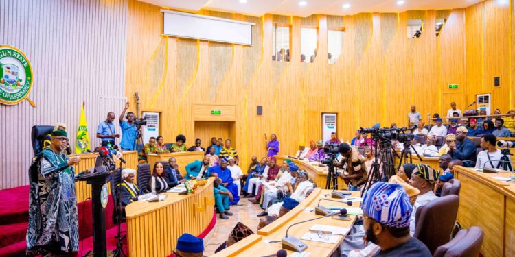 Ogun Assembly passes N1.054 trillion appropriation bill, increases expenditures of MDAs 