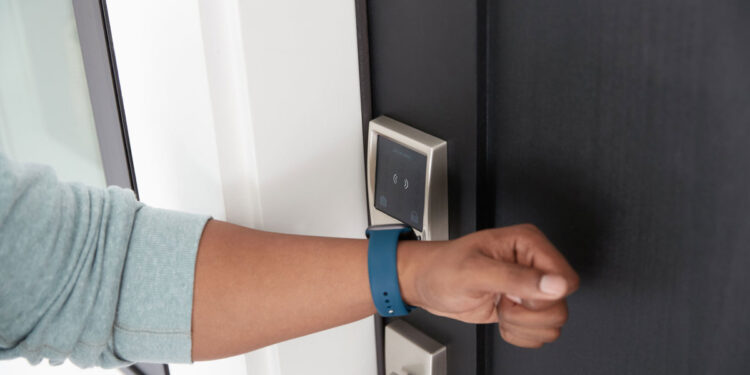 Apple to develop smart doorbell camera with Face ID technology, set for 2025 release 