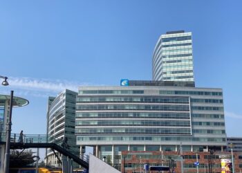 Dutch agency issues over 20,000 work permits to non-EU workers, students in 2024