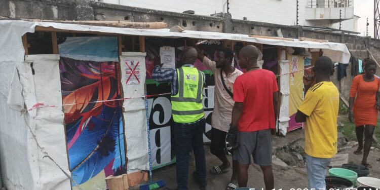 Lagos govt seals illegal public toilets in Ikate over environmental violations 