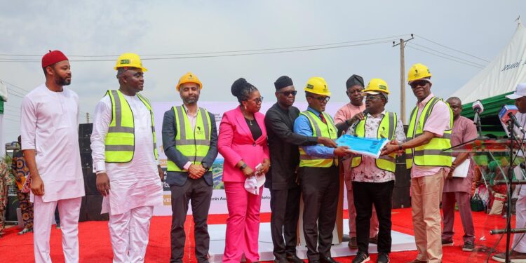 FG flags off fully private-financed 125km Benin–Asaba Superhighway project 