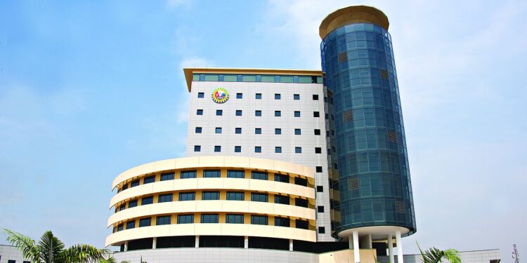 FG opens 2025/2026 fully funded Overseas Postgraduate Scholarship Scheme for Nigerian youths