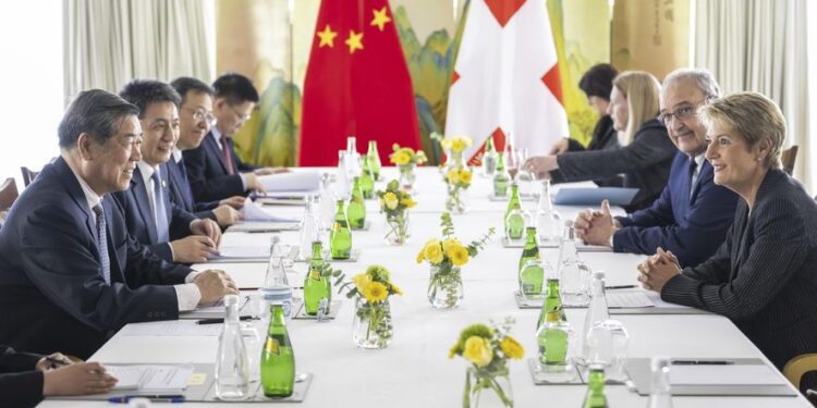 US and China reach trade agreement after intense negotiations in Geneva 