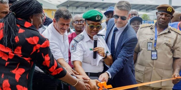 WACT-APM Terminals Nigeria welcomes leading container carrier Hapag-Lloyd to Onne Port 