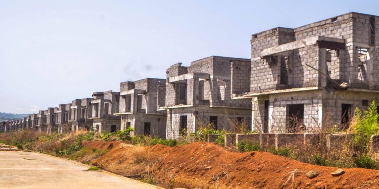 Housing Ministry alerts Nigerians, says 753-unit estate recovered from Godwin Emefiele not yet for sale