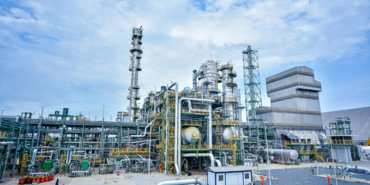 Dangote Fertilizer partners Firm to license and build 4 plants in Lekki