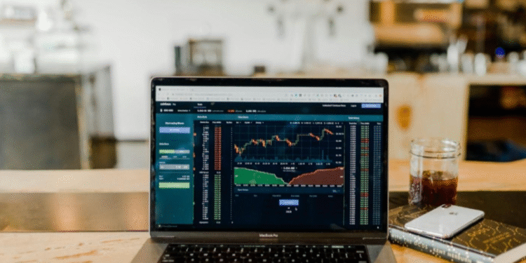 Why rising volume on small candles often signals a reversal in forex trading 