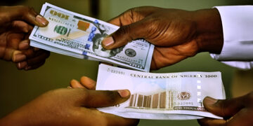 Naira weakens to N1,353.5/$ ahead of 304th MPC meeting 