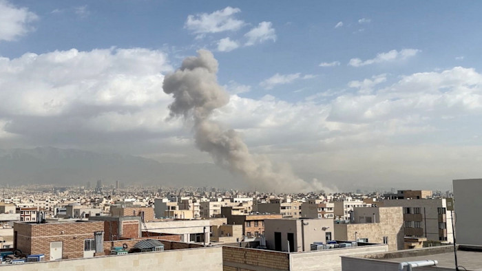 Israel shuts schools, bans gatherings amid Iranian missile threat 