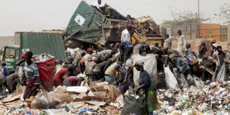 Scavengers earn N400,000 monthly as recycling business grows in Nigeria