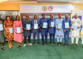 Lagos, 3 firms sign power deals to scale generation capacity to 400MW 