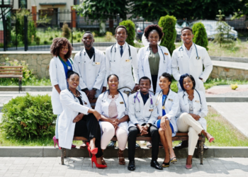 See 15 highest-paying healthcare jobs in Nigeria