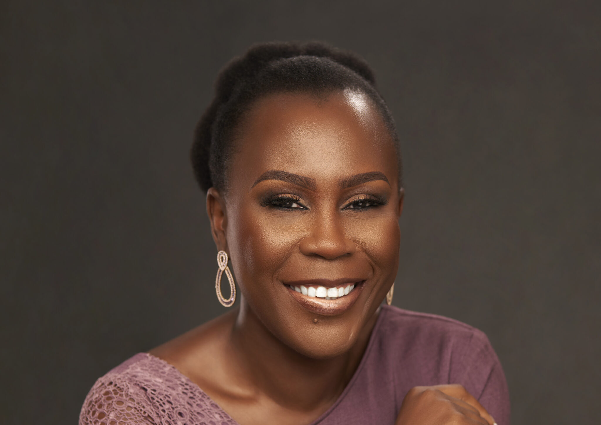 Tara Fela-Durotoye’s debut book ‘Building Beyond You’ charts as Amazon Business bestseller in Canada, the United States